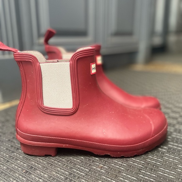 Chelsea Hunter Rainboots. UK7/US9 worn once. Like new - Picture 3 of 3